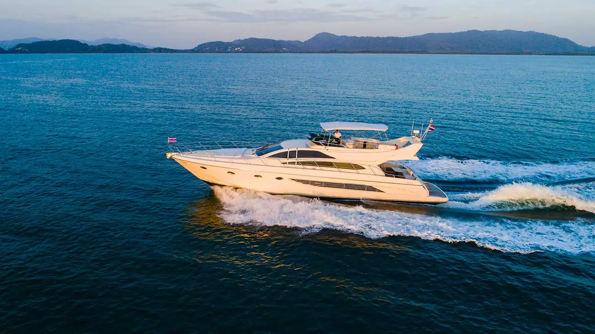 Aria Blue 71 ft — photo 3