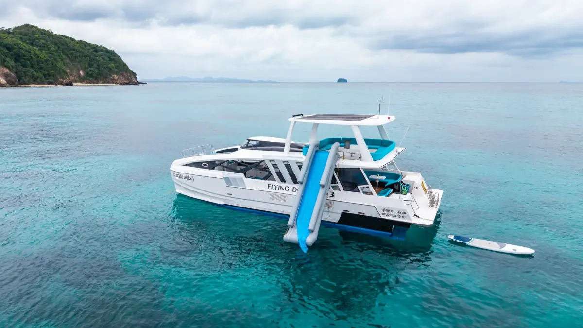 FLYINGDOLPHIN3 49 ft — photo 2