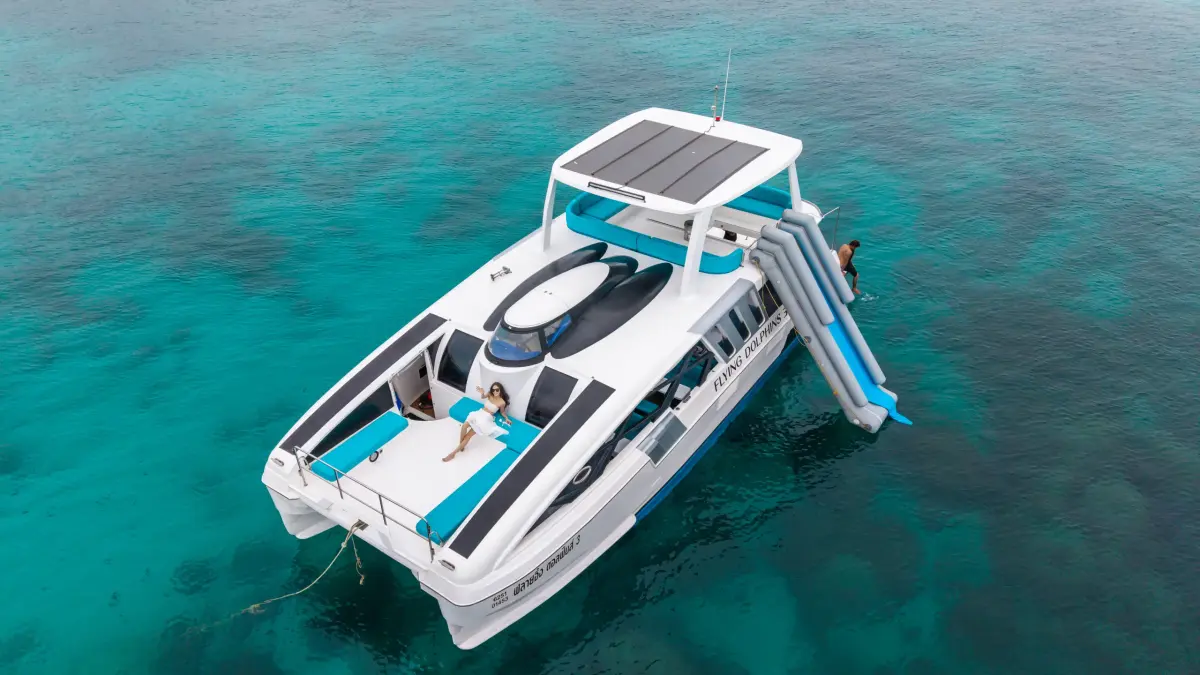 FLYINGDOLPHIN3 49 ft — photo 3