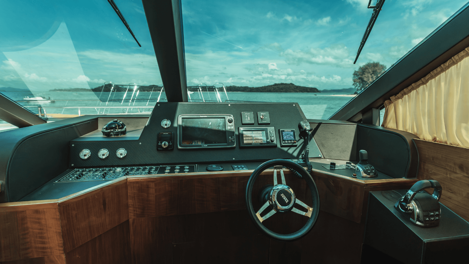 Boat Captain License : What to Check Before Booking a Sea Trip