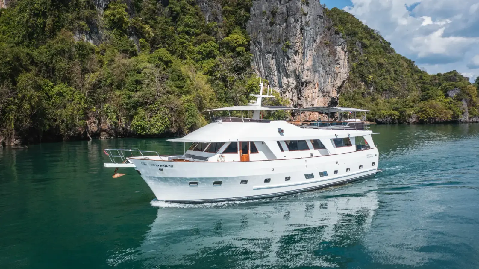 Siam Princess 70 ft – เรือยอชต์ charter in Phuket