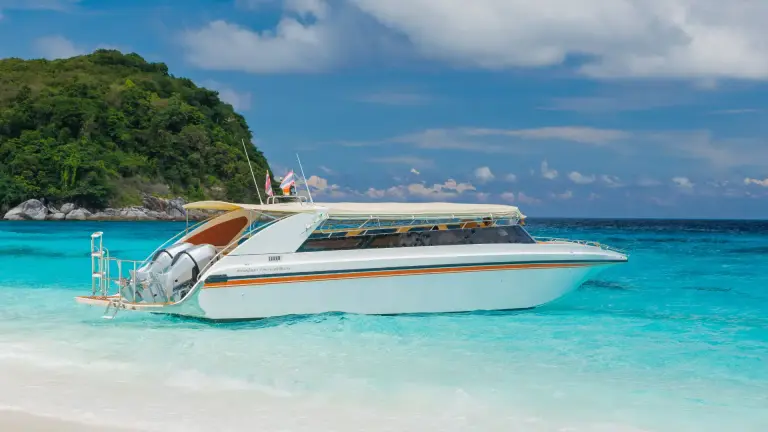 R5 47 ft – สปีดโบ๊ท เช่าเหมาลำ ภูเก็ต